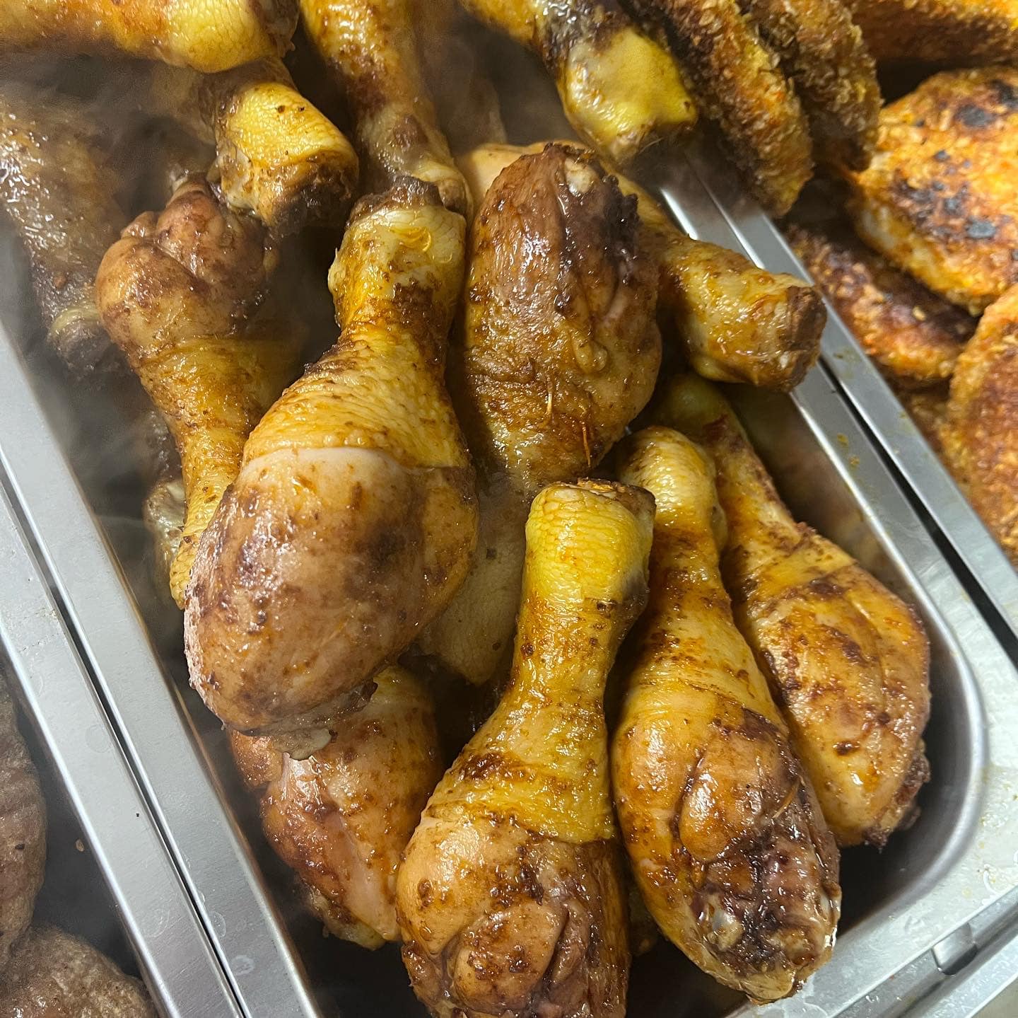 480487230_554973874239238_8819935901322038323_n Kipwagen huren